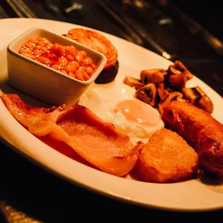 Мини-отель The Ham And Cheese 4*