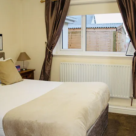 The Ham And Cheese 4*