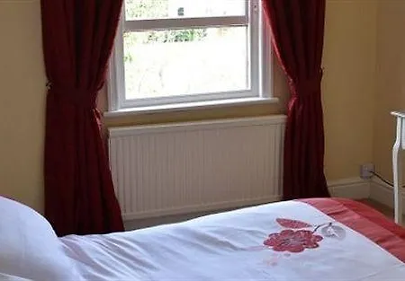 Мини-отель The Ham And Cheese 4*