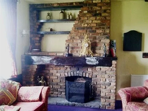 Inn The Ham And Cheese 4*