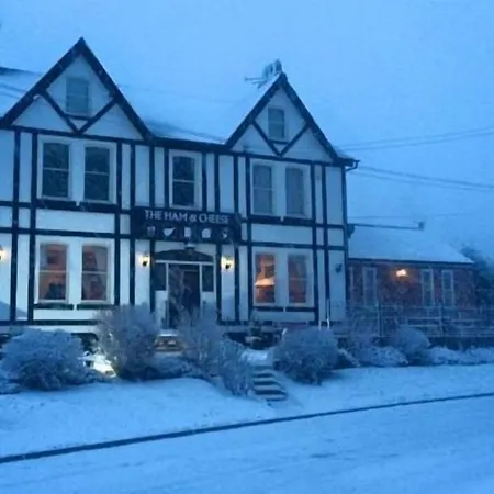 Gasthof The Ham And Cheese Scagglethorpe