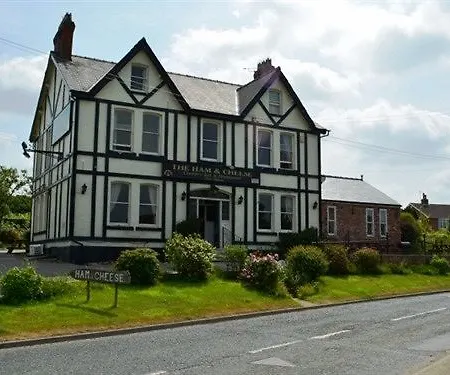 Gasthof The Ham And Cheese Scagglethorpe